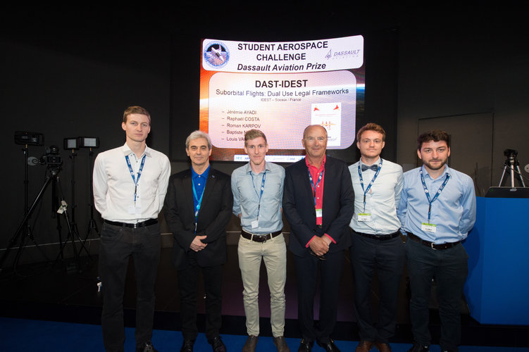 Awards ceremony for winning teams of the Student Aerospace Challenge