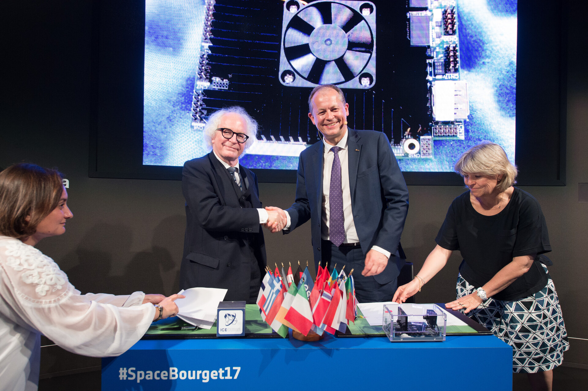 ESA signed an agreement with Space Applications Services