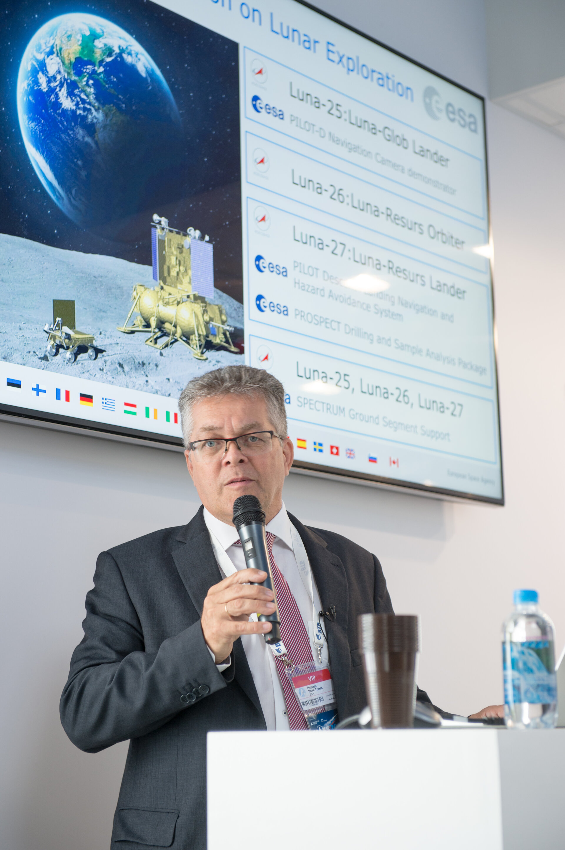 "ESA-Russia Cooperation on lunar exploration" presentation at MAKS 2017