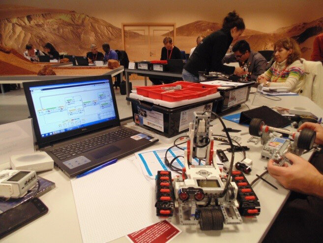 Teachers at e-robotics workshop