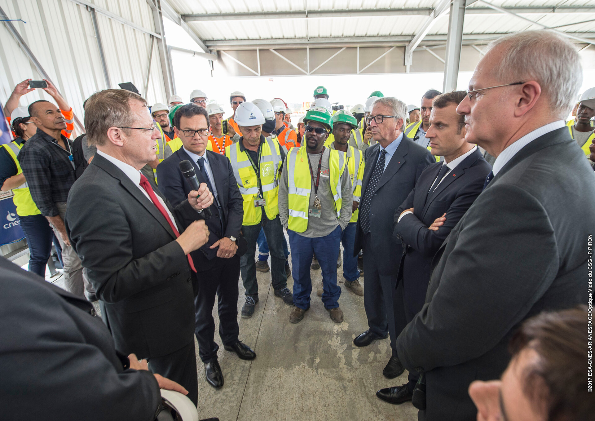 Macron and Juncker visit Europe's Spaceport