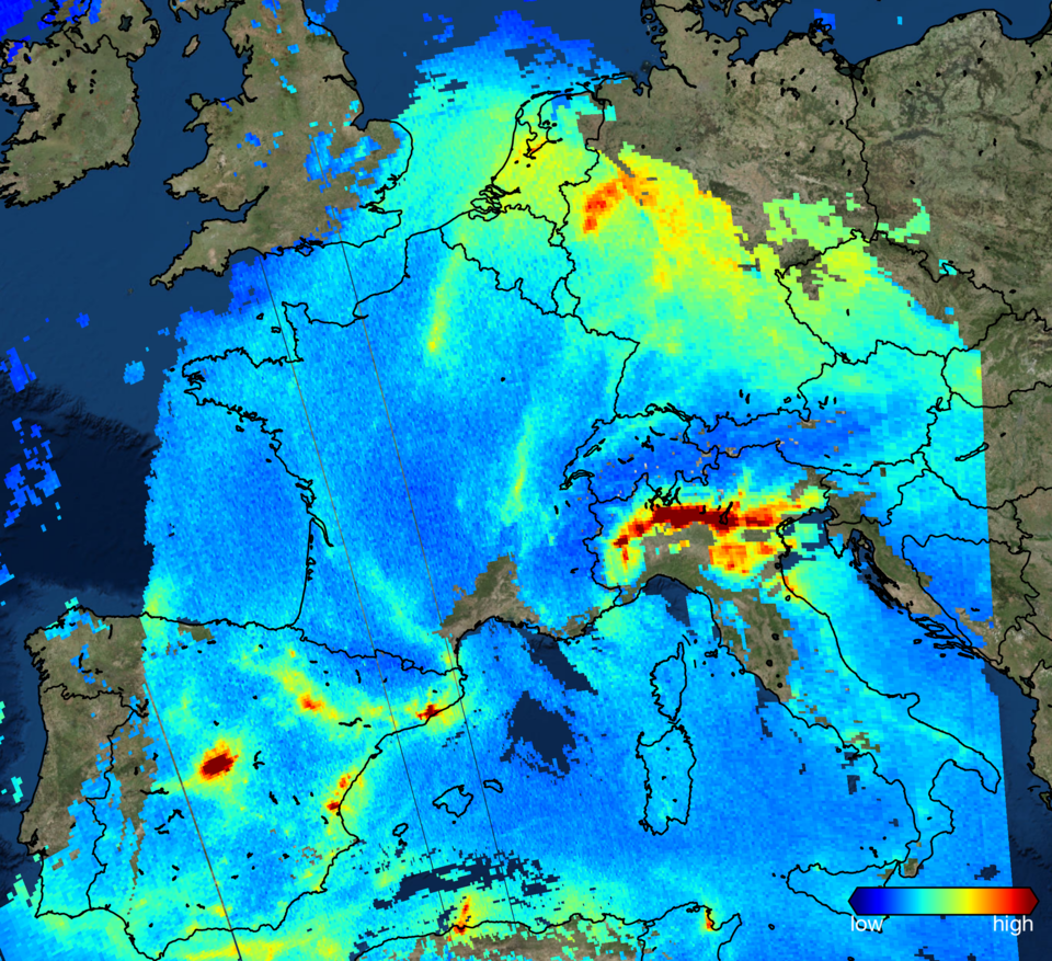 Stikstofdioxide boven Europa op 22 november 2017 met opvallend hoge concentraties boven Spanje, Nederland en het Ruhrgebied en de Po-vlakte in Noord-Italië