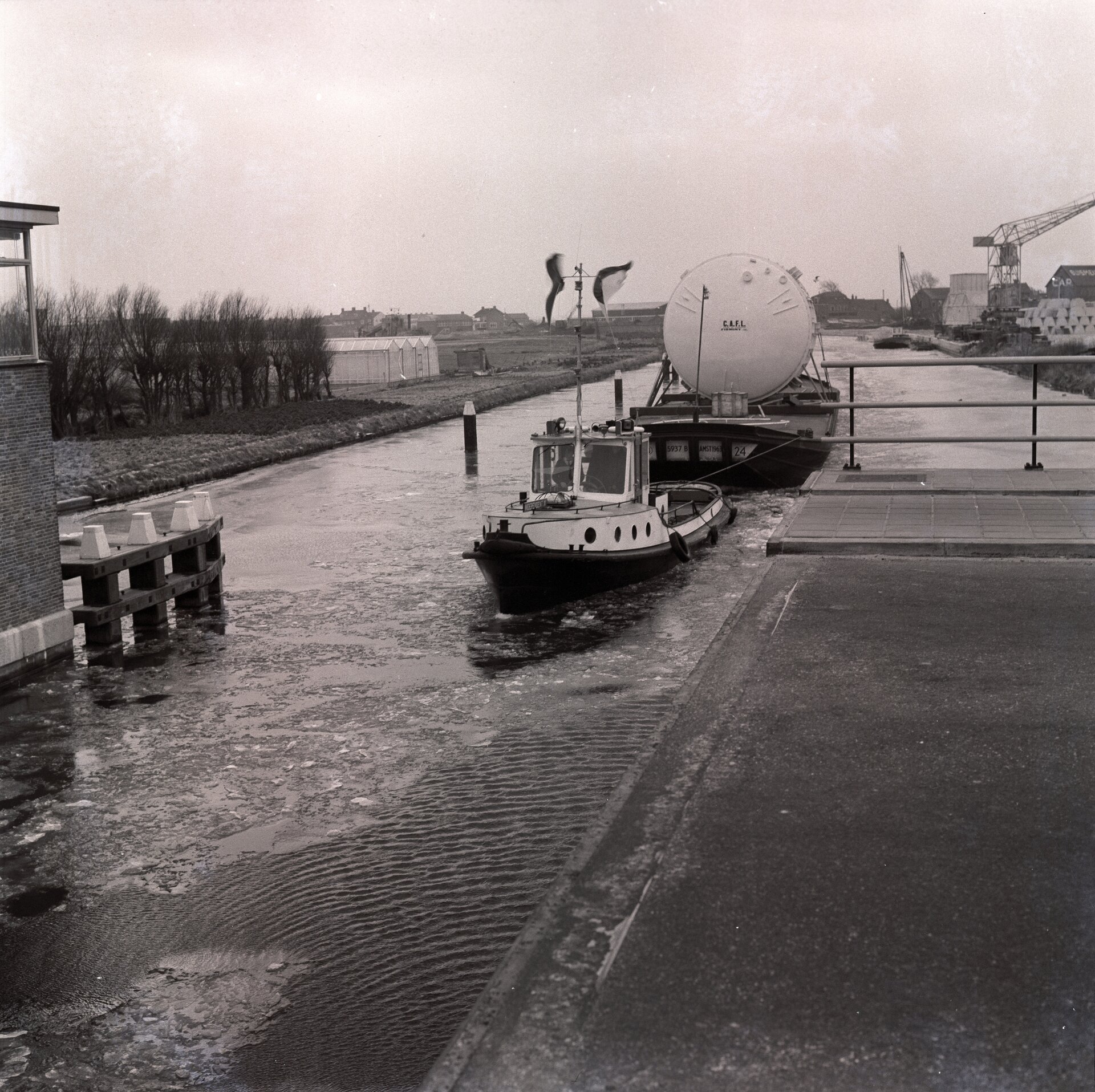 ESTEC vacuum chamber transported along Rhine, 1966