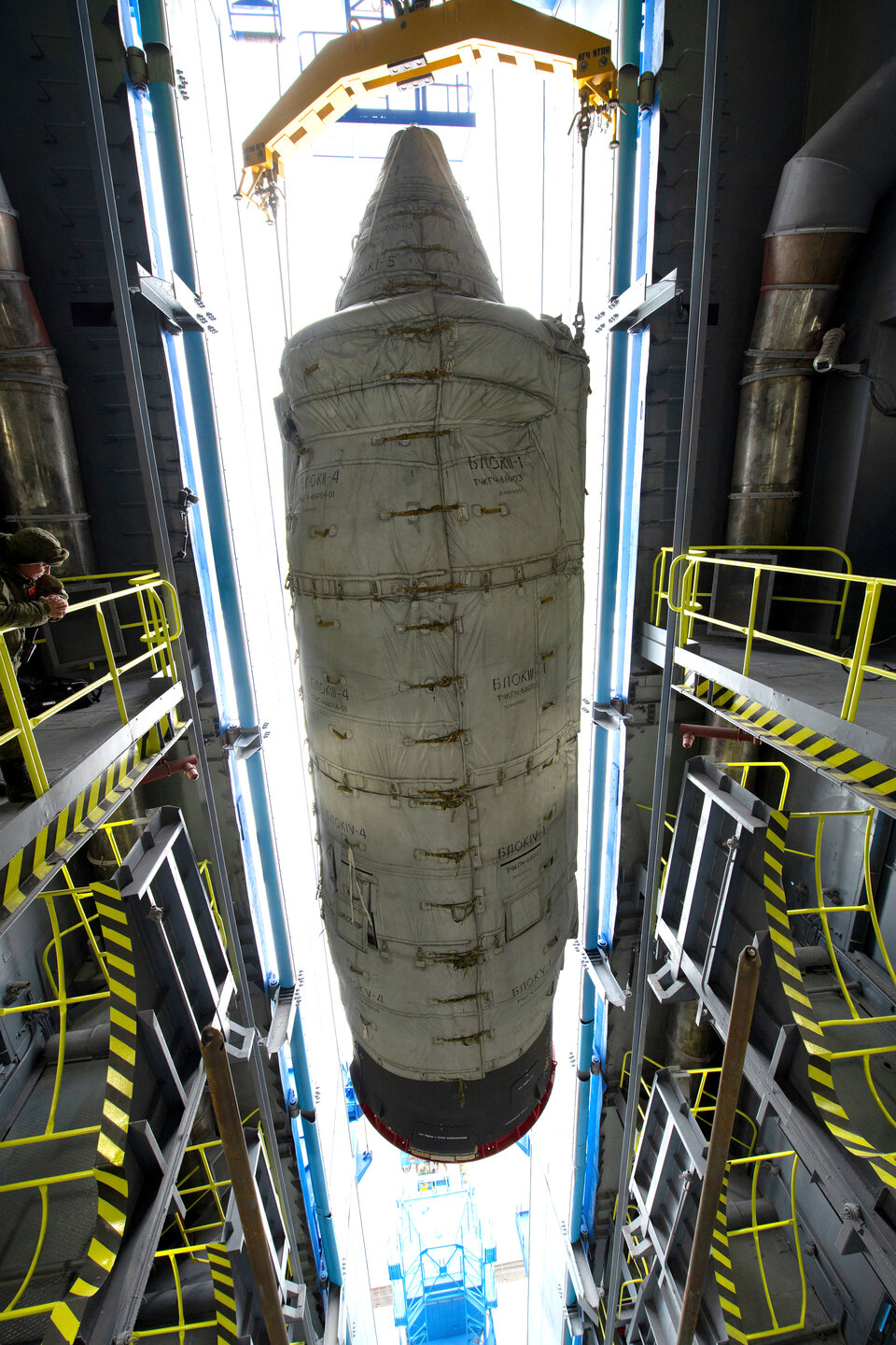 Sentinel-3B satellite’s rocket upper stage being hoisted into the launch tower