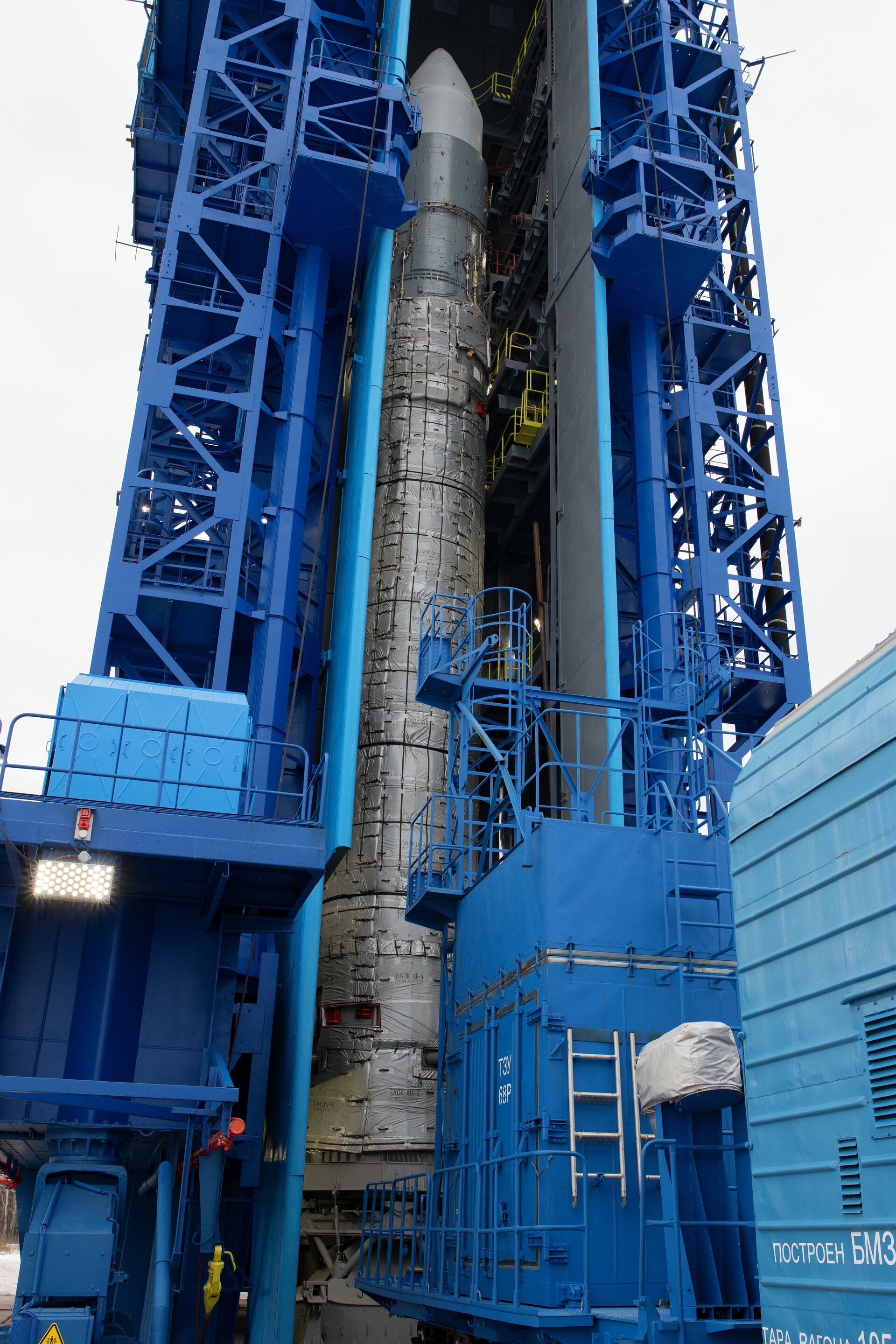 Sentinel-3B rocket in the launch tower