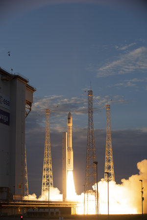 ESA’s wind mission lifts off