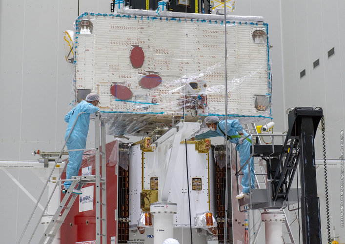 Completing the BepiColombo stack