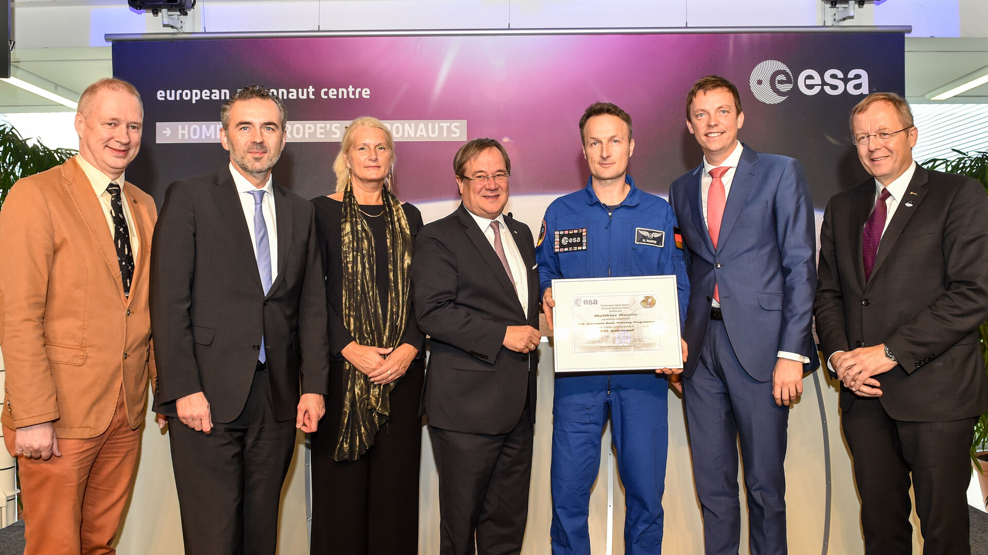 Matthias Maurer erhält Astronauten-Urkunde