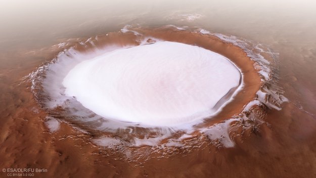 obrázek: Orbitální sonda Mars Express poslala z Marsu pohled na zasněžený kráter Korolev