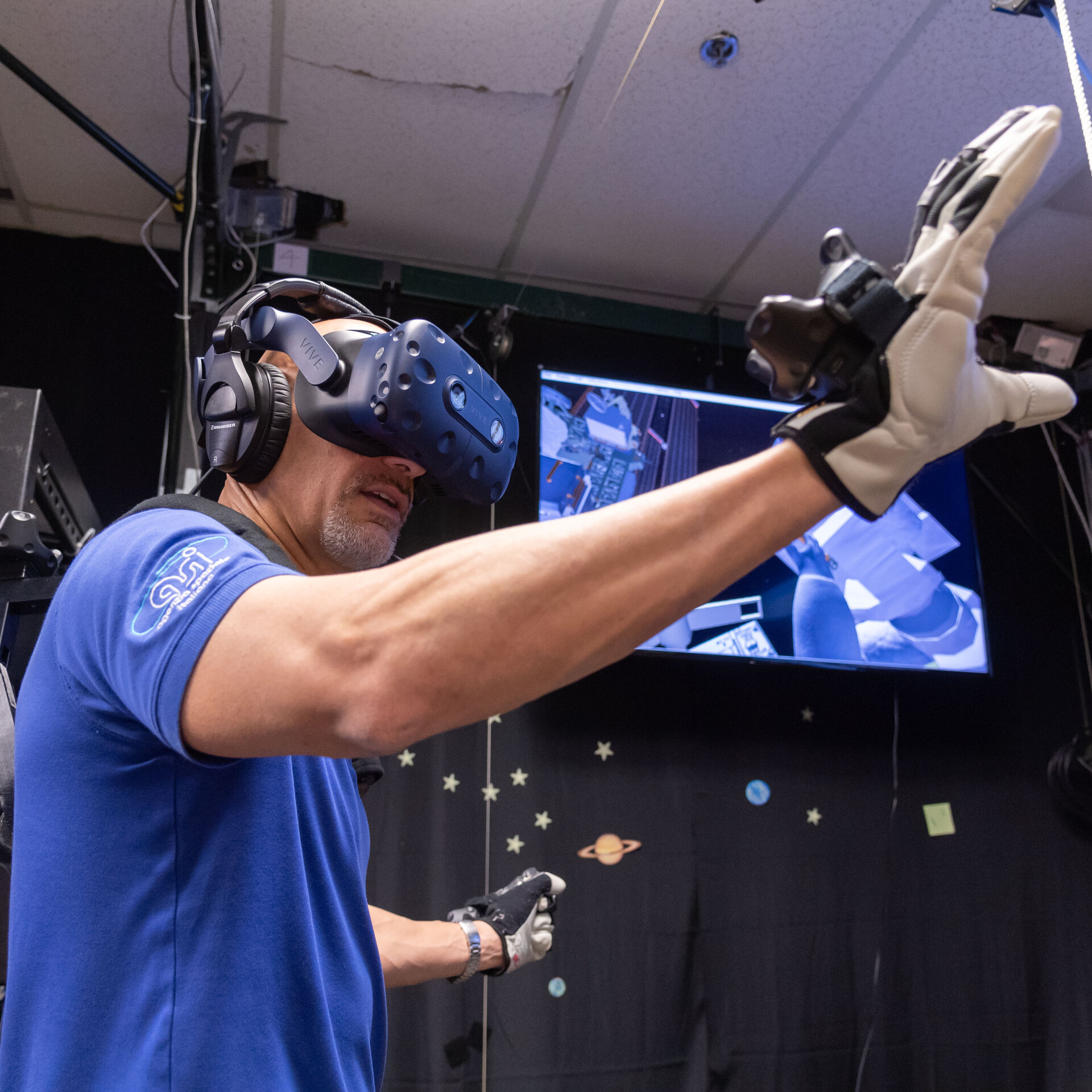 ESA astronaut Luca Parmitano trains for a spacewalk 