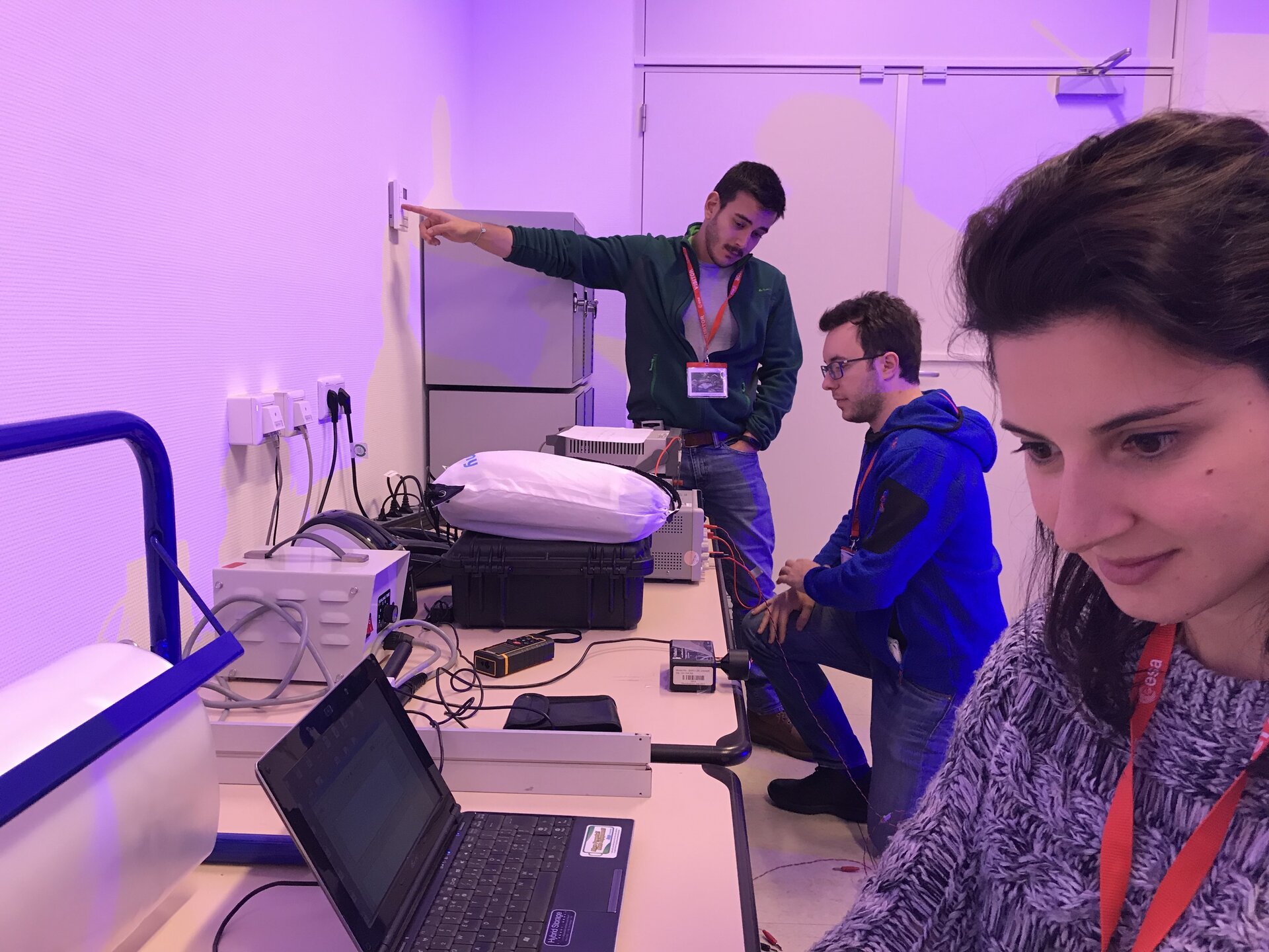 LEDSAT team members during the TID tests at ESA/ESTEC 