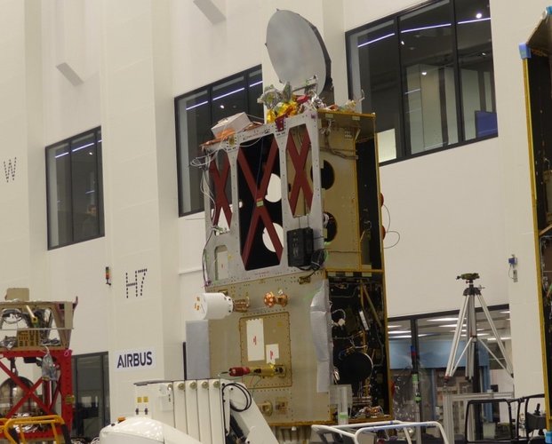 Copernicus Sentinel-6 with radiometer