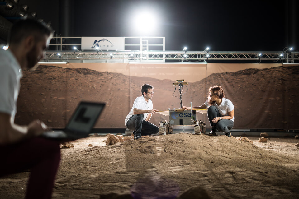 Testing operations in the Mars yard