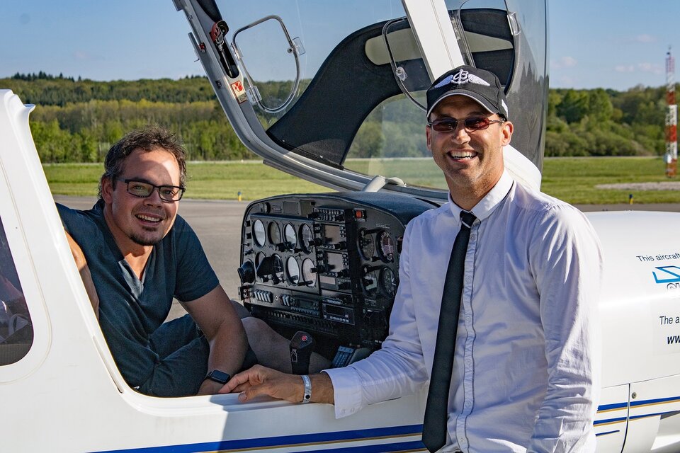 Nicolas Hanse of ESNAH and Arnaud Runge of ESA