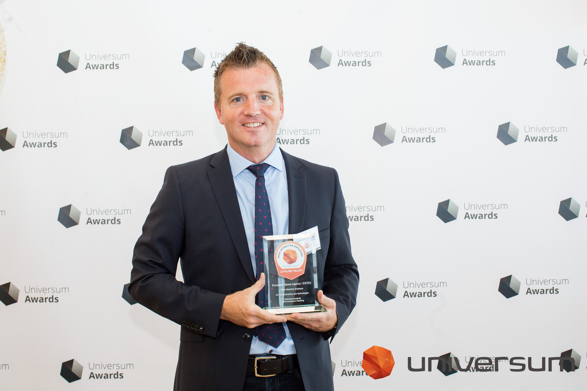 Torsten Bieler accepting ESA's Award for Embracing New Technologies