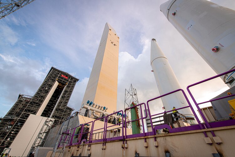 Ariane 6 mobile gantry, mast, and two boosters
