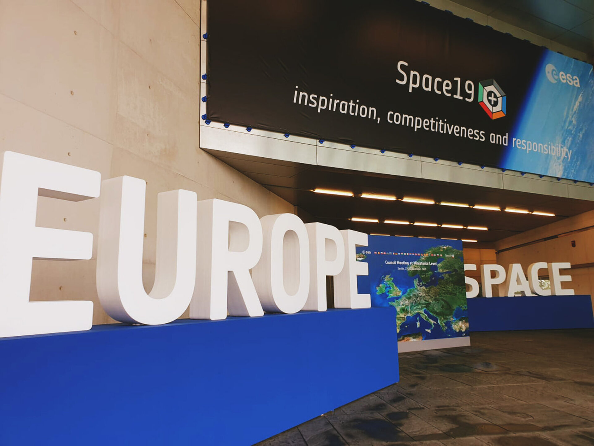 Eröffnungsdiskussion der ESA-Ministerratskonferenz Space19+ am 27.11.2019 