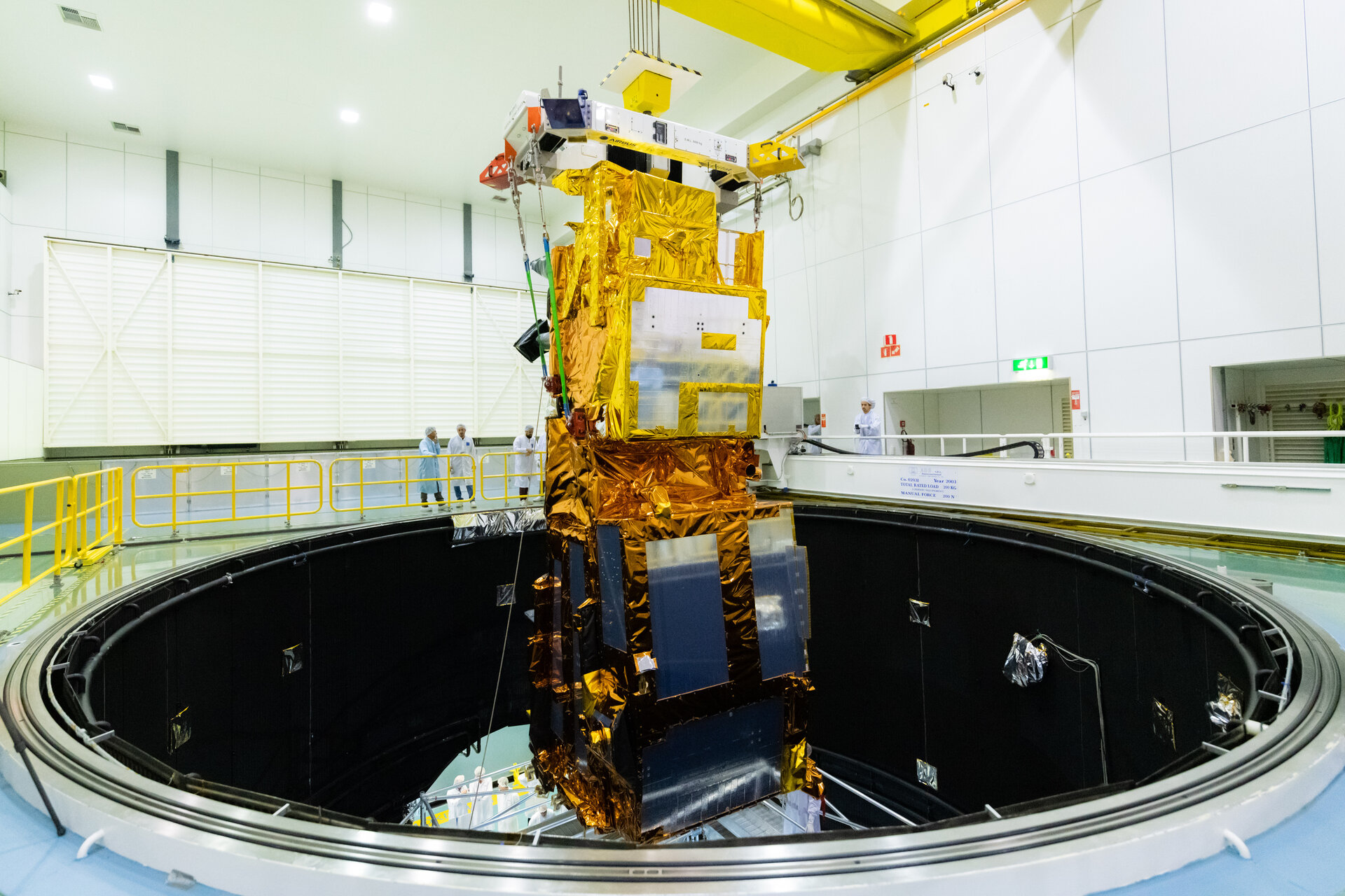 MetOp-SG lowered into LSS
