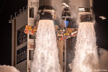 Ariane 5 liftoff   © John Kraus