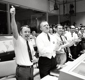 Mission control celebrates successful splashdown