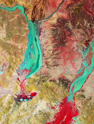 This image, captured by Copernicus Sentinel-2, takes us over part of Channel Country – a pastural region located mostly in southwest Queensland, Australia. 