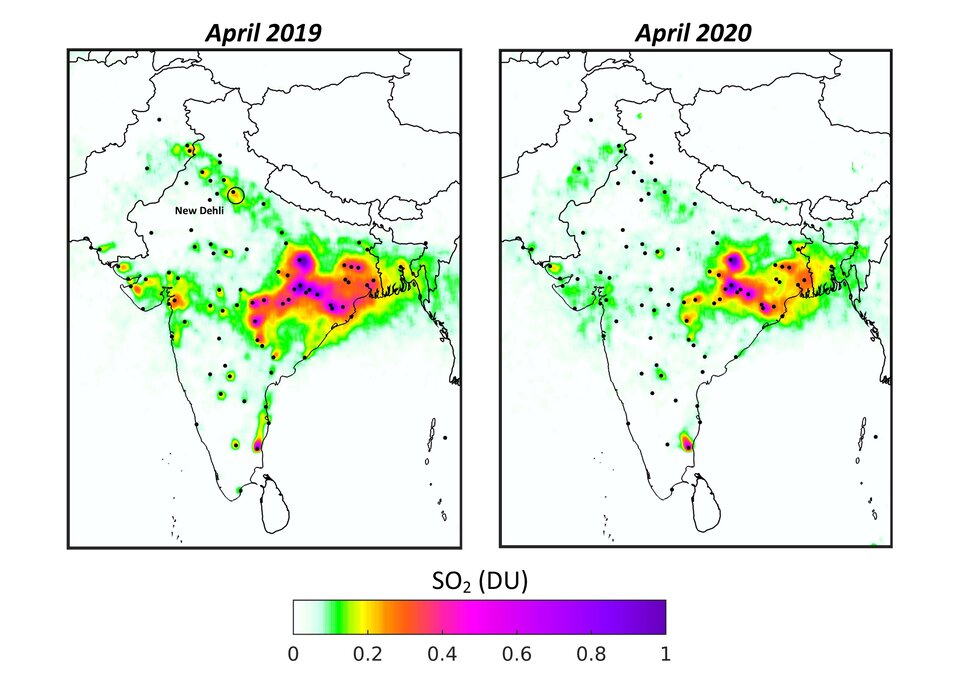 Maps of sulphur dioxide concentrations over India in April 2019 and April 2020 based on measurements gathered by the Copernicus Sentinel-5P satellite. The black dots indicate the locations of large coal-fired power plants.