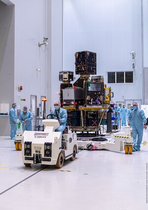 Transfer of the Small Spacecraft Mission Service (SSMS) dispenser with all satellites mounted at Europe's Spaceport.