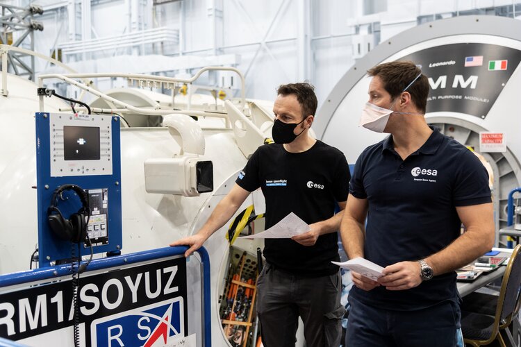 ESA astronauts Matthias Maurer and Thomas Pesquet training at NASA's Johnson Space Center