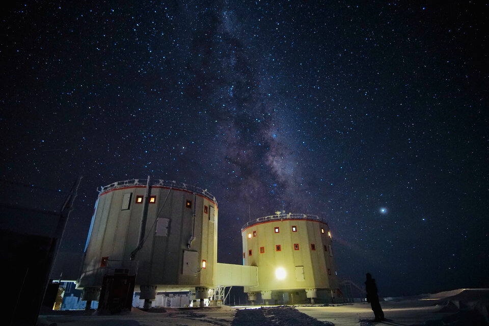 Concordia research station at night