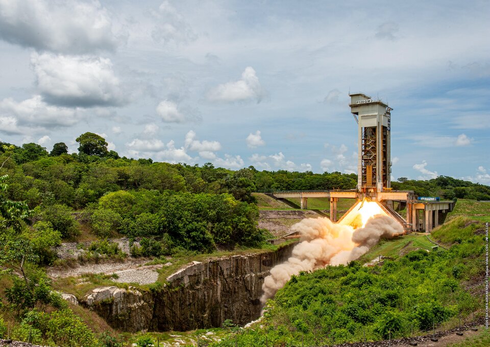 The qualification model of the P120C motor for Ariane 6 completed its hot firing on 7 October 2020 at Europe's Spaceport
