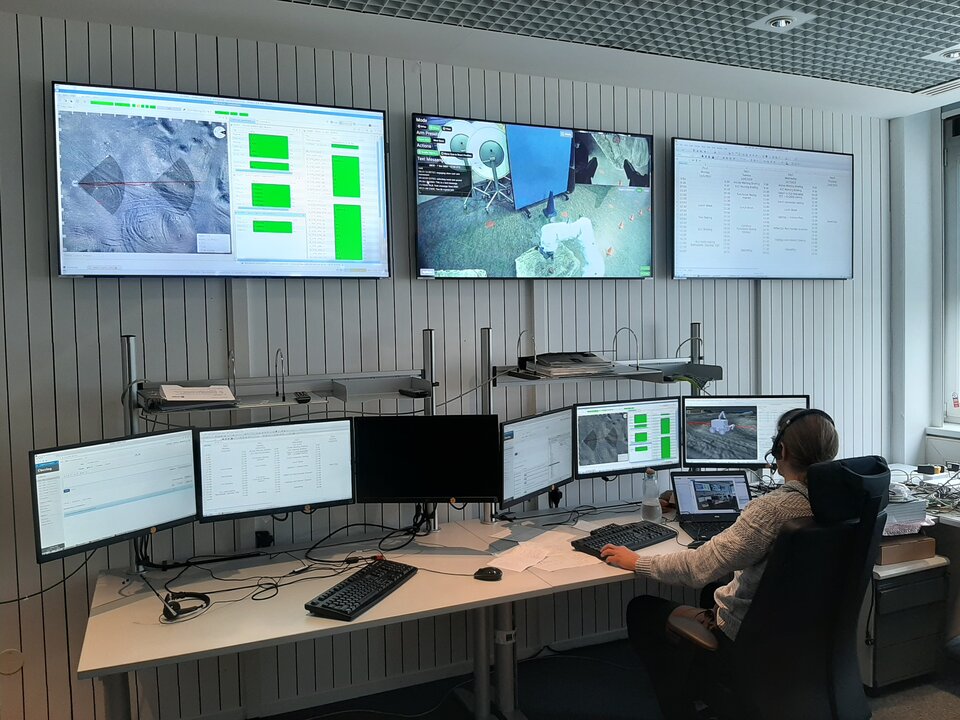 Rover operations overseen from ESOC