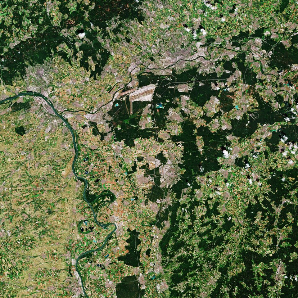 The Copernicus Sentinel-2 mission takes us over Darmstadt – home to ESA’s European Space Operations Centre.