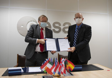 ESA and CNES sign contract to maintain and modernise Spaceport