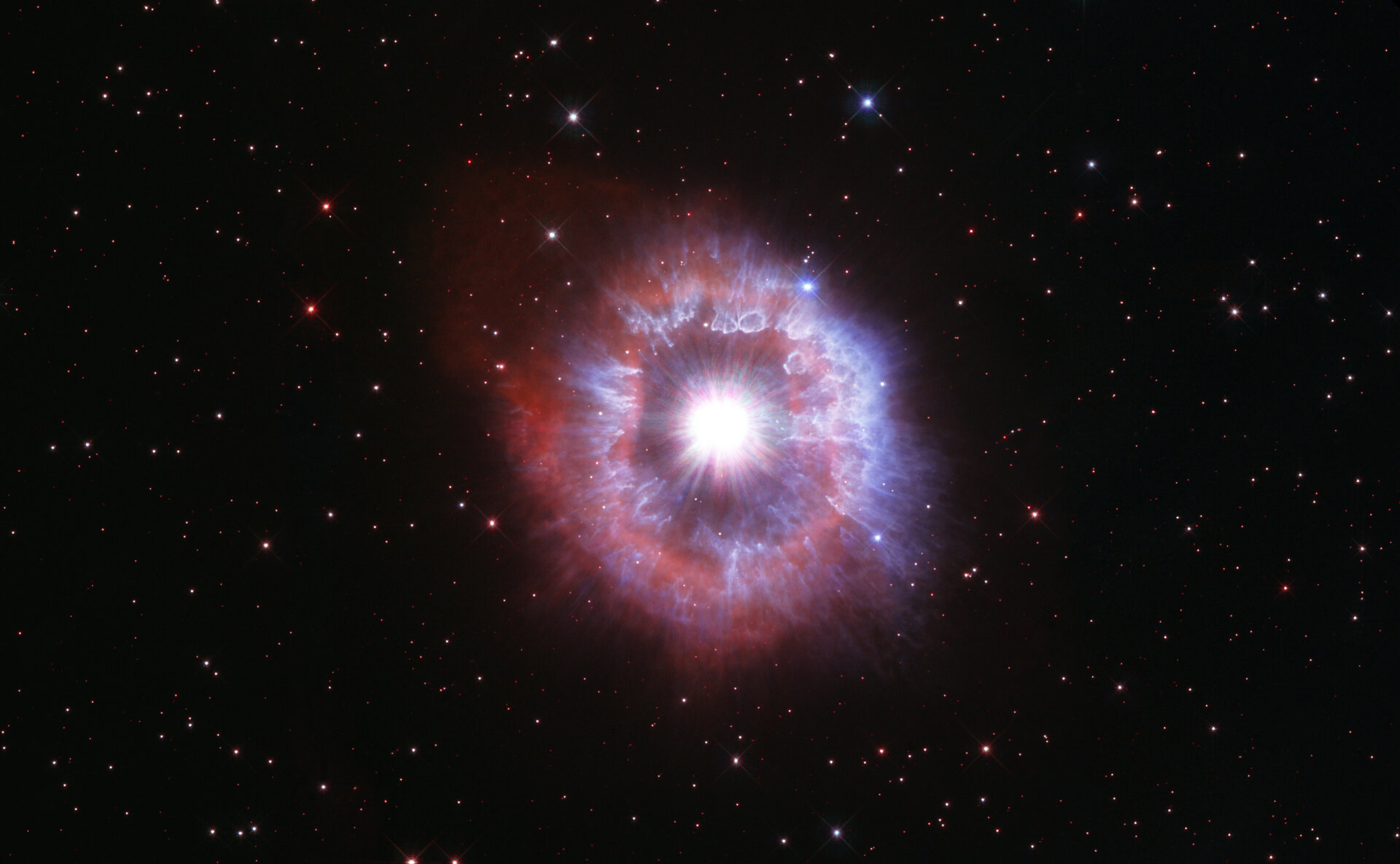 Hubble celebrates 31st birthday with giant star on the edge of destruction