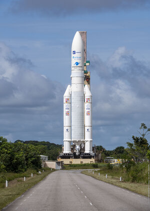 Ariane 5 transfer from the final assembly building to the launch pad