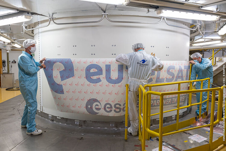 Logo fairing is applied to the launcher of the Eutelsat Quantum satellite