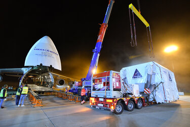 A lunar module for an Antonov