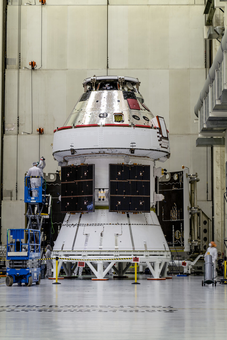 Orion and European Service Module before being integrated in the SLS rocket