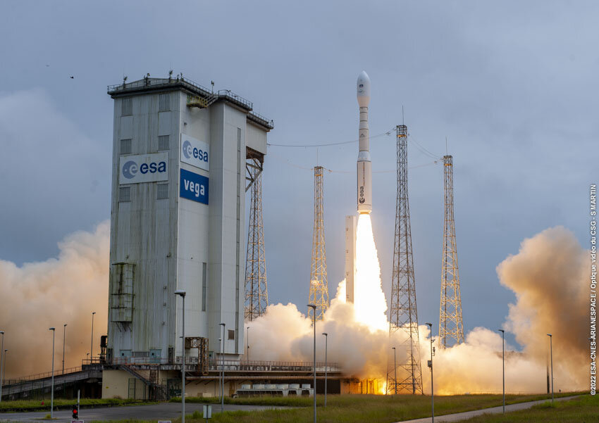 Vega-C inaugural liftoff