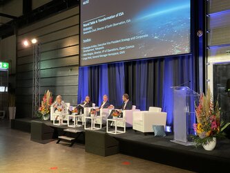 Roundtable discussions at ESA's high-level forum with industry in the Netherlands