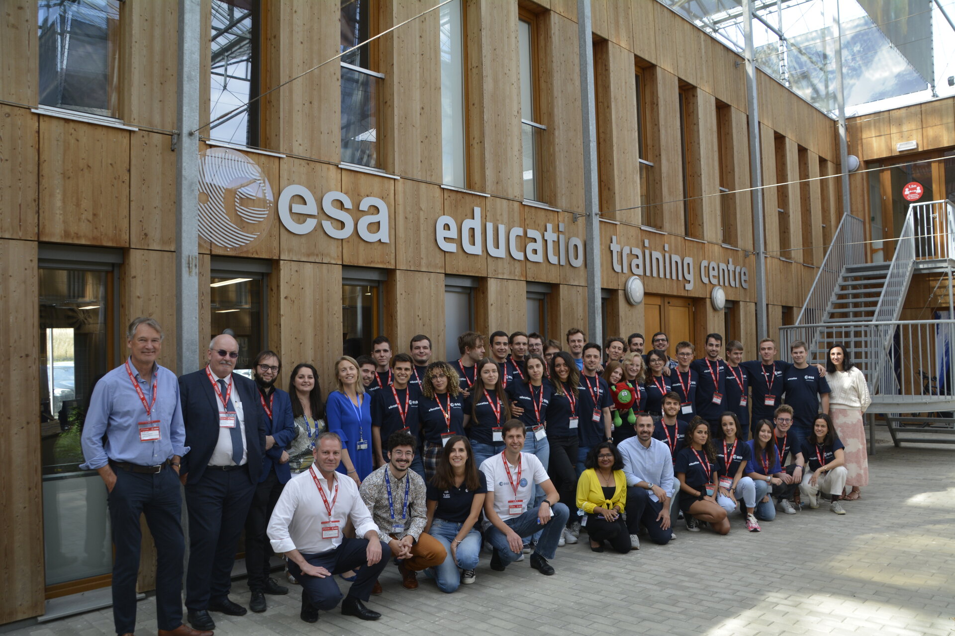 Students, ESA Academy team and experts of the 2022 CubeSat Summer School