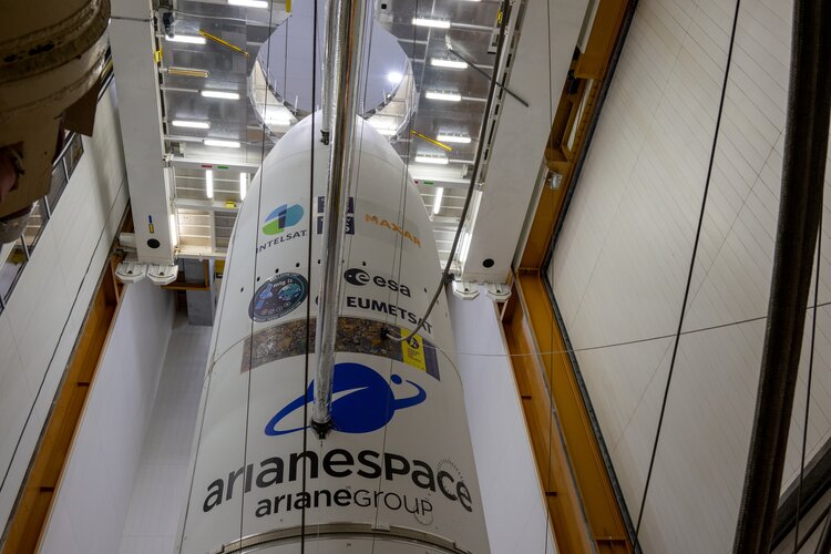 Ariane 5 fairing carrying MTG-I1