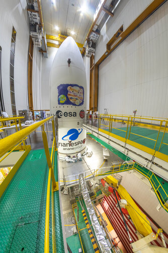 Juice encapsulated in Ariane 5 fairing