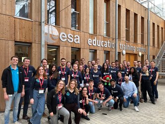 Clean Space Training Course 2023 – Group photo with university students, ESA experts and ESA Academy.