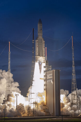 Ariane 5 liftoff