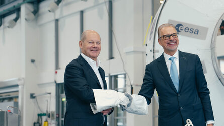 German Chancellor Olaf Scholz visits European Astronaut Centre