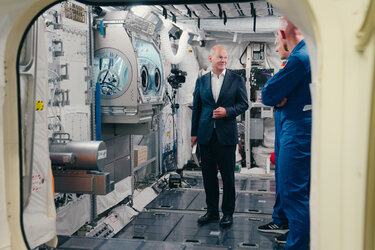 German Chancellor Olaf Scholz visits European Astronaut Centre