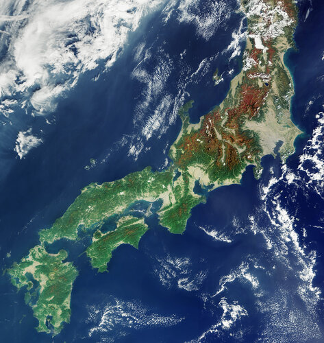 This image, from the Copernicus Sentinel-3 mission on 1 November 2023, captures the colours of autumn over the Japanese archipelago. 