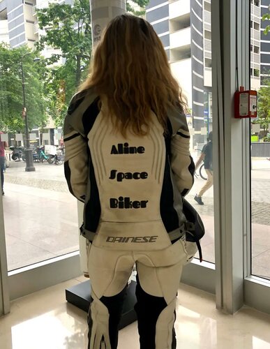 Aline Decadi space biker