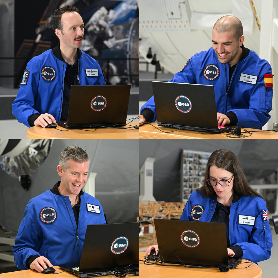 ESA-astronauten Marco Sieber, Pablo Alvarez Fernandez en Rosemary Coogan werkten samen met John McFall, een lid van de ESA-astronautenreserve, om Lunar Horizons te testen.